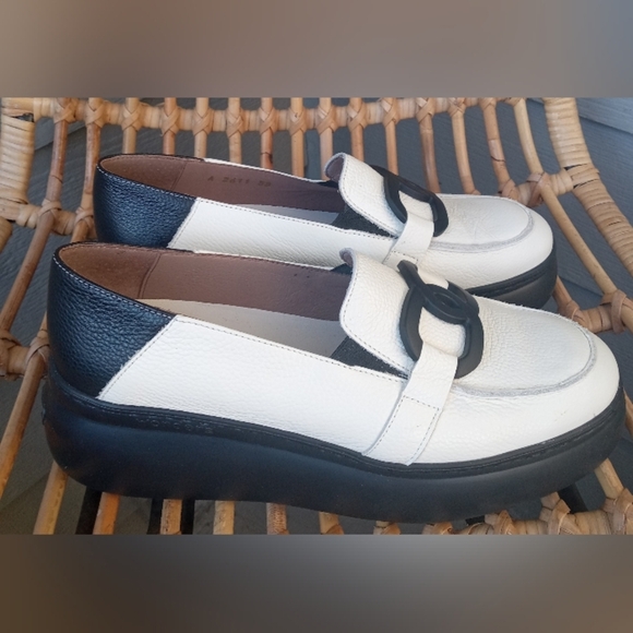 New Wonders Black/White Leather Loafers Size 71/2 / 38 - Picture 8 of 15